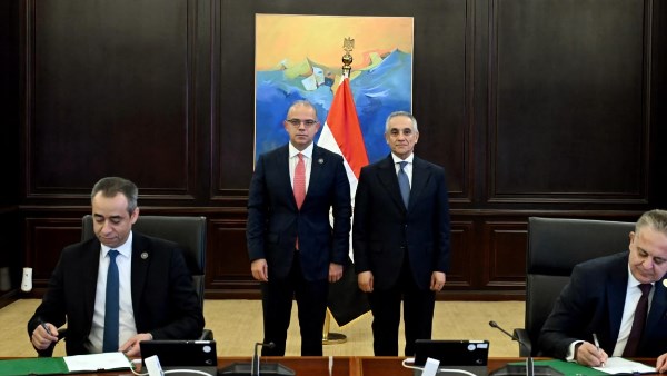 وزيرا العدل والاستثمار والتجارة الخارجية