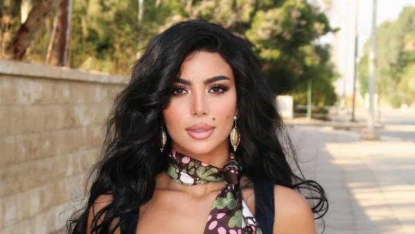 النجمة كارولين عزمي 