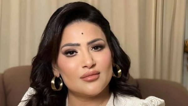 الفنانة بدرية طلبة 