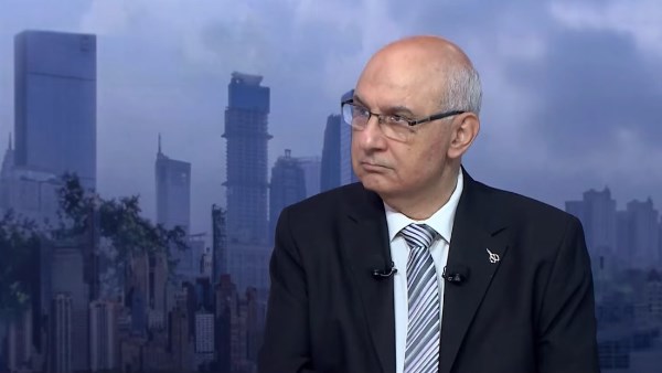  ياسر ثابت، الكاتب الصحفي والمحلل السياسي