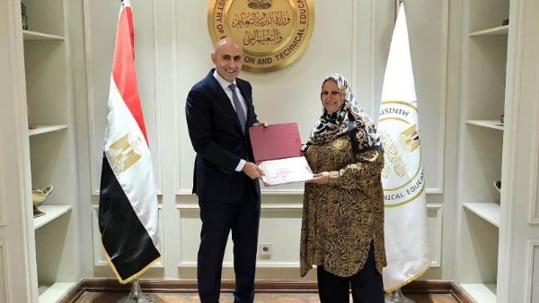 مديرة مدرسة الشهيد