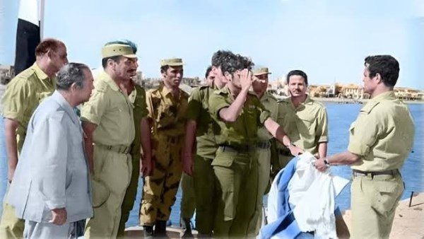 لحظة تسليم الحصن الإسرائيلي للجيش المصري