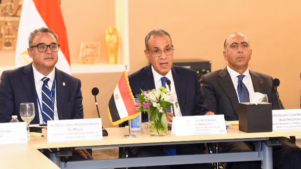 وزير الخارجية في جانب من المشاركة 