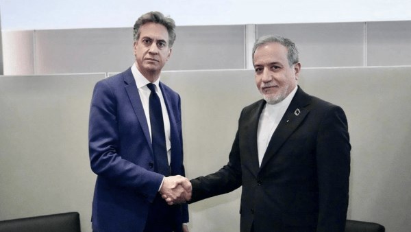 وزير الخارجية الإيراني ونظيره البريطاني 