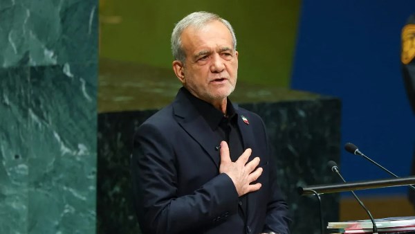 الرئيس الإيراني 