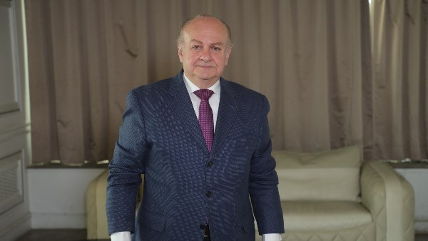 السفير يوسف مصطفى زاده