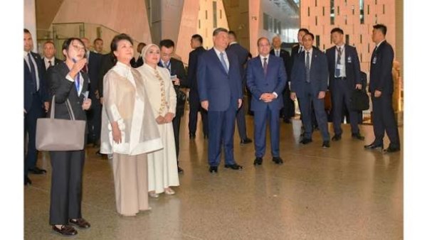 زيارة الوفد الصيني للمتحف المصري الكبير