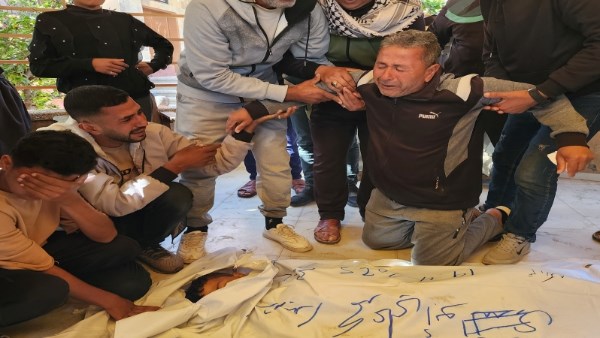  فلسطيني