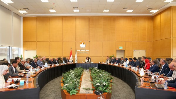 وزيرة الإسكان والمرافق والمجتمعات العمرانية