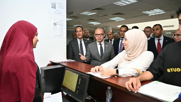 وزير الاستثمار والتجارة الخارجية