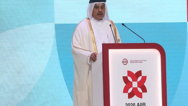  علي بن أحمد الكواري وزير المالية القطري
