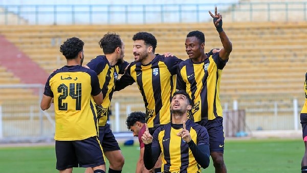 المقاولون