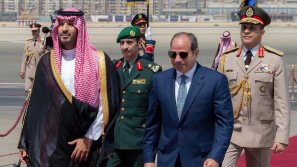 الرئيس السييي يستقبل ولي العهد السعودي