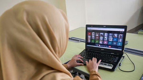 التعليم عن بعد