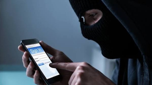 اختراق هاتف مستشارة الإليزيه لشؤون الشرق الأوسط