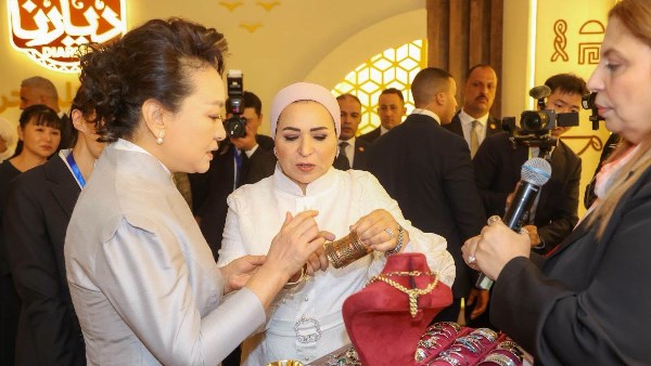 السيدة انتصار السيسي 