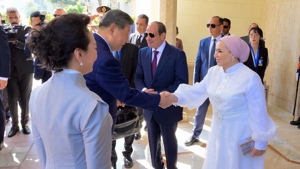 الرئيس السيسي والسيدة قرينته