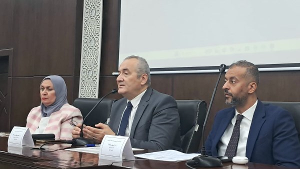 رئيس هيئة المستشفيات التعليمية 