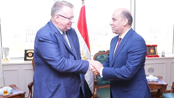 وزير العمل ومدير مكتب منظمة العمل الدولية بالقاهرة