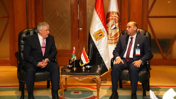 وزير العمل ونظيره الأردني