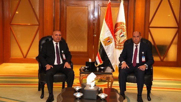 وزير العمل ورئيس الوفد العراقي