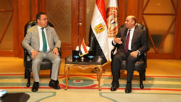 وزير العمل ونظيره الليبي 