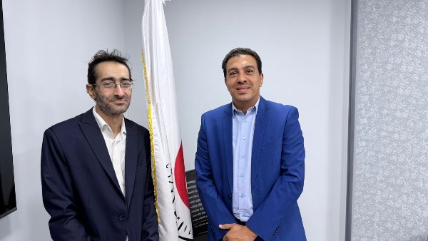 الدكتور مينا جرجس وعمرو مغربي عضو صيادلة القاهرة 