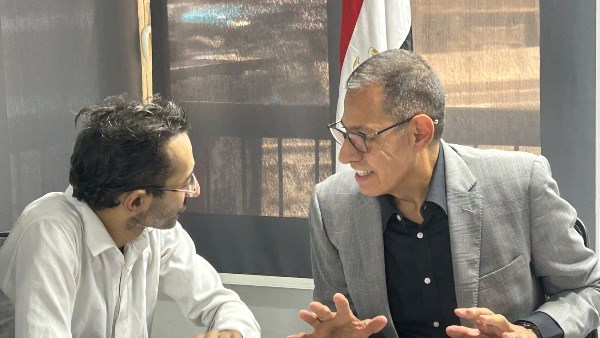 الدكتور محمد الشيخ نقيب صيادلة القاهرة ومينا جرجس 