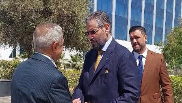 السفير عبدالمطلب ثابت يبحث تعزيز التعاون مع الأكاديمية العربية