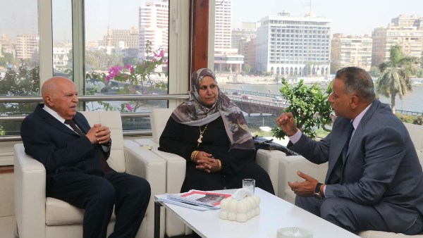 نقيب المعلمين والأستاذة صالحة أبو الفضل والأستاذ نادر علي 