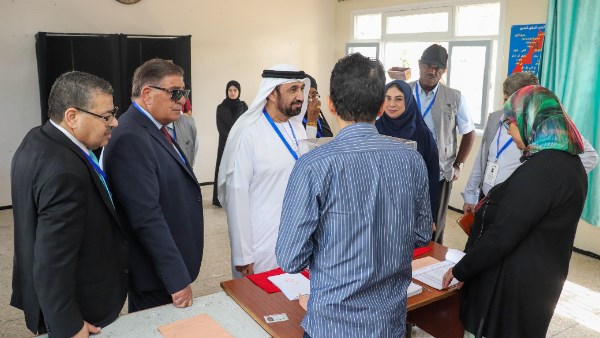 وفد البرلمان العربي يتفقد مراكز الاقتراع في الرباط 