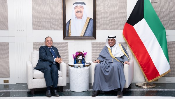 لقاء نبيل فهمي وولي العهد الكويتي 