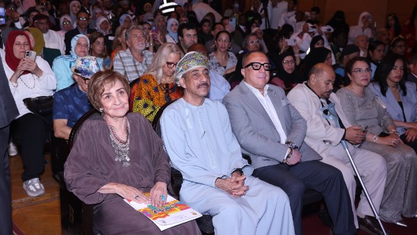 فوز العرض العُماني أسرار بجائزة الأفضل 