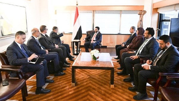 لقاء نبيل فهمي ووفد الجمهورية اليمنية 