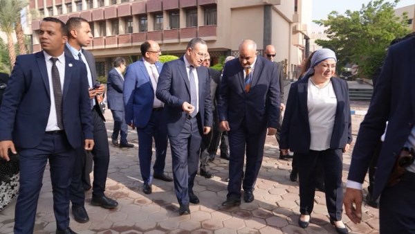 اثناء الجولة 