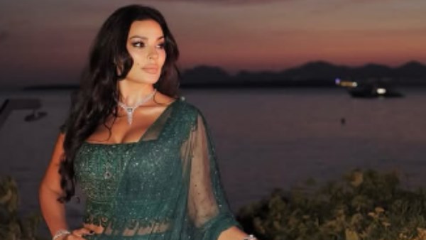 ناقد موضة يعلق على إطلالة نادين نجيم في أحدث ظهور.. ماذا قال؟