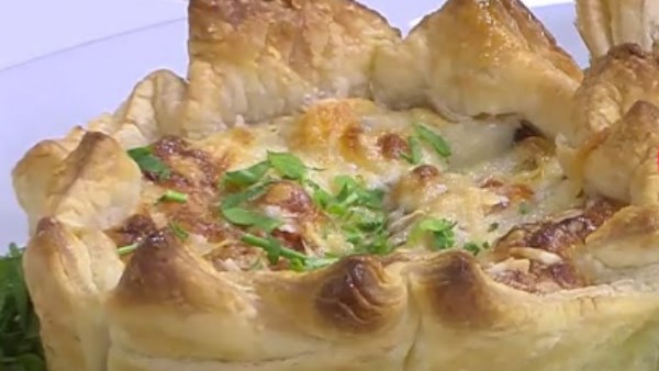 طريقة عمل فطيرة الباف بيستري بالروزبيف