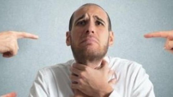 شلل الاحبال الصوتية 
