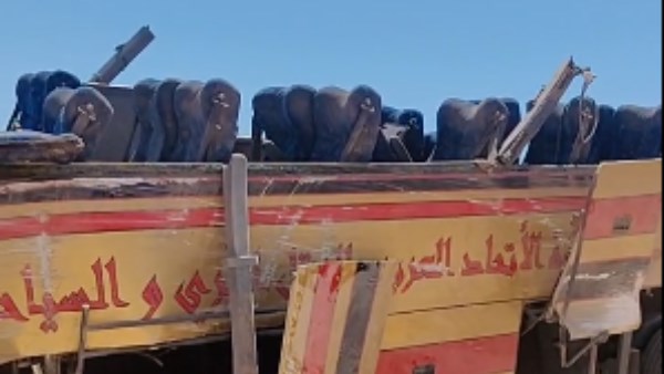 صور حادث انقلاب أتوبيس بطريق «دهب – نويبع» 