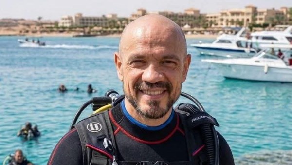 تفاصيل اللحظات الأخيرة في حياة أحمد الرشيدي قبل مقـ ـله على يد زوجته بالإسكندرية