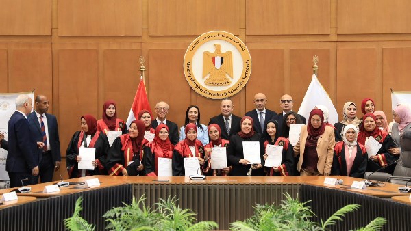 تكريم 54 من خريجي الدفعة الأولى