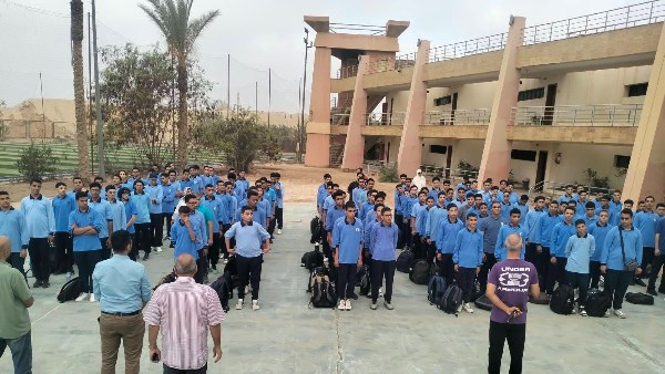 بدء الدراسة في المدارس 