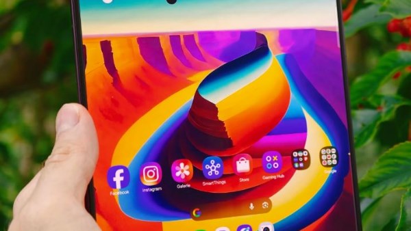 هواتف Galaxy Z Fold القابلة للطي