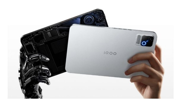  جهاز iQOO Pad Ultra اللوحي