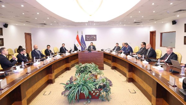 وزير الاتصالات يبحث مع مجموعة إنترو القابضة الخطط التنفيذية لإنشاء مركز كيميت للبيانات