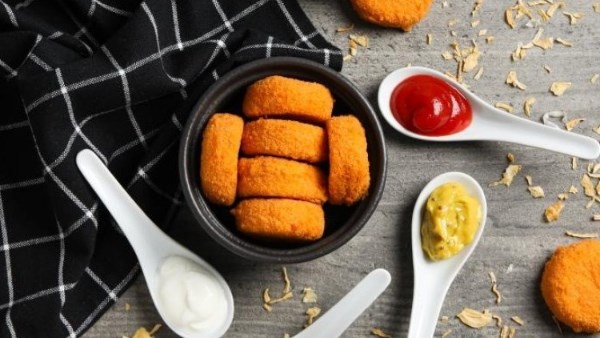 طريقة عمل الناجتس بالبطاطس والكوسة..