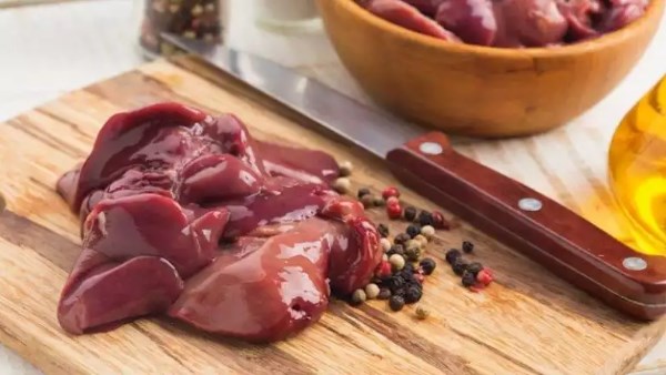  ماذا يحدث لجسمك عند تناول كبدة الدجاج؟