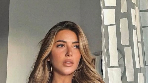  سارة سلامة تكشف عن إناقتها وجمالها