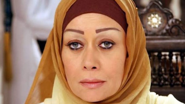 أسباب دخول الفنانة هالة فاخر للمستشفى