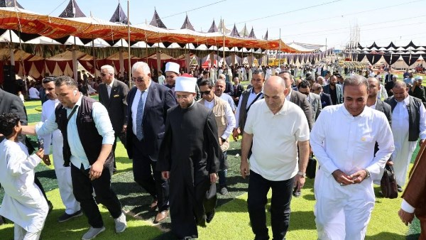 وزير الأوقاف يشارك أبناء شمال سيناء أفراحهم في أجواء تسودها المحبة والمودة